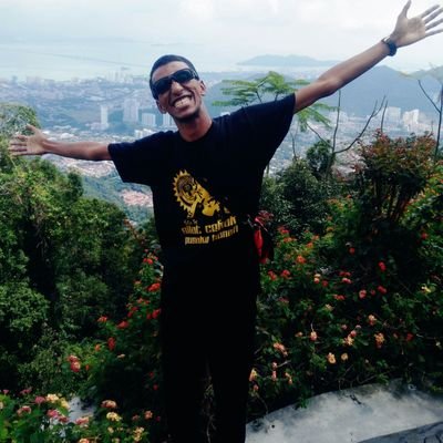 Cool Acting Kinda Guy | Hard-headed | Bachelor Degree | Cheerful kinda guy | Big Fan of Entertainment World | All Kind of Geeks | 6th From 7 Siblings | Weirdo