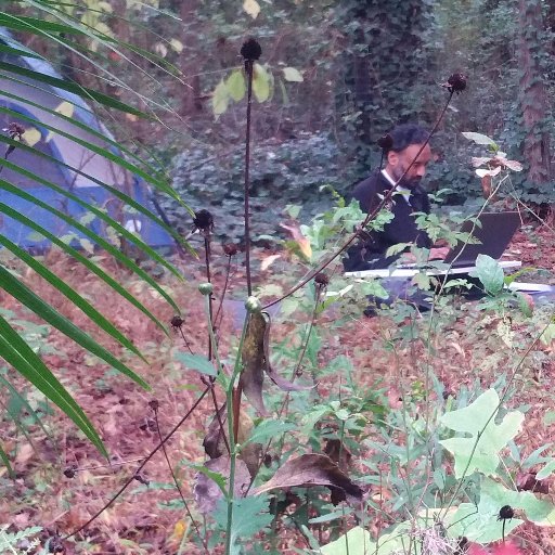 sourceforce1's profile picture. Realizes every few years that he doesn't know anything or whatever he knows doesn't matter. This is most thrilling: surfing the boundary of unknown to the known