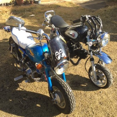 4mini バイク車 好きです 知識はないですがmonkeyいじってます！MONKEY CB400SF 大亀王 色々アドバイスください‼︎