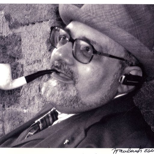 carpeorofficial's profile picture. Pagina UFFICIALE dedicata a Carpeoro, alias Gianfranco Pecoraro anche conosciuto come Simon Studion, scrittore.