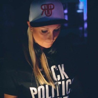 lisashar31's profile picture. DJ Bookings :lisasharred@icloud.com / Facebook: https://t.co/7qdwekfvkS Instagram: lisasharred