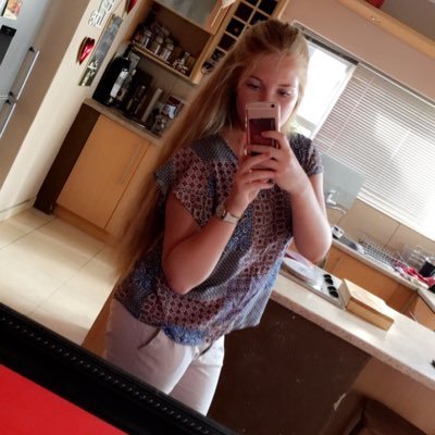 PretoriusAnja's profile picture. Namibian🇳🇦 Afrikaans| 17 | Snapchat: a.pretorius10 ____  Instagram: pretorius_98 ______   Youtube: Akward Accept 💜