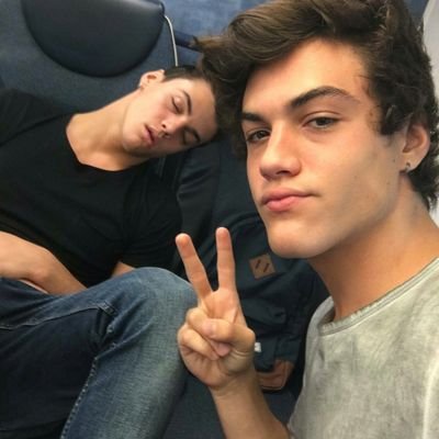 sassytal_'s profile picture. just hold on