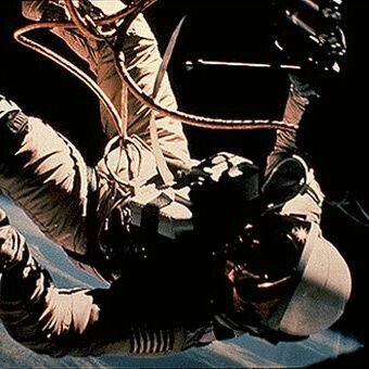 pabloled_'s profile picture. '--U live in anonymous proxy too?'