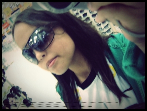 izabellemayumi's profile picture. Soou aquelaa que voc nuncaa seraá beibê !
(L'