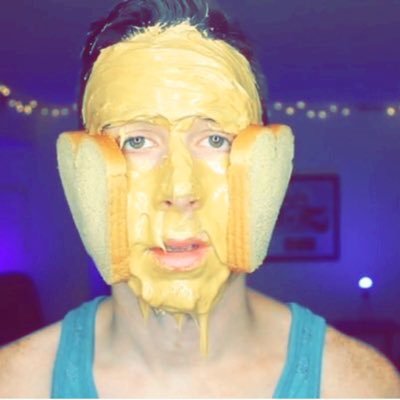 RyansPBtm's profile picture. just a bunch of losers who watch @RyanAbe