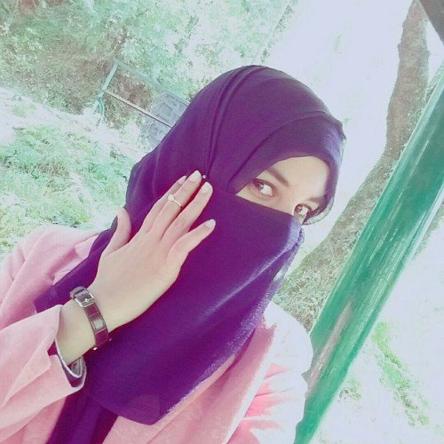 Laibahasrat2's profile picture. 