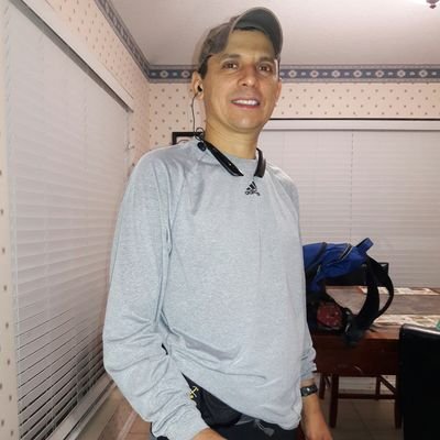 aleuru510's profile picture. yo