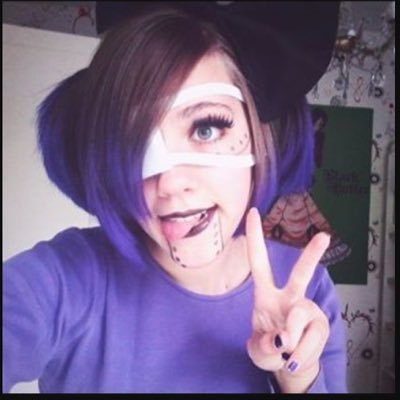 Hello! I'm Lotte! he controls me.. help.. ||Detailed Rp/MVRP||Afraid|| I'm to afraid of coming out of the shadows 💜@Bad_Ass_Guard is my sexy wolf💜