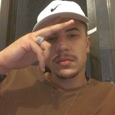 jcdelas's profile picture. falei pra não se envolver
