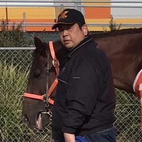競馬評論家の須田鷹雄です。 ギャンブルは公営競技からカジノ、ハイアライ、はては闘鶏までやってればなんでも。趣味は国内・海外問わない旅打ち。野球はオリックス。競馬猫部(にゃぶ)#keiba_nyabu の部長を拝命しました。ヘッダ写真はオーストラリア・VIC州のArarat競馬場。