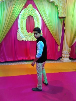 FameArshi's profile picture. इंकलाबी