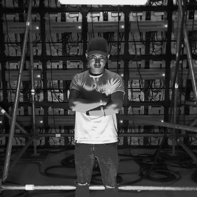 plmotion's profile picture. Nothing better and colder than une petite binch. Legit keyframe dealer & designer at ELMØ