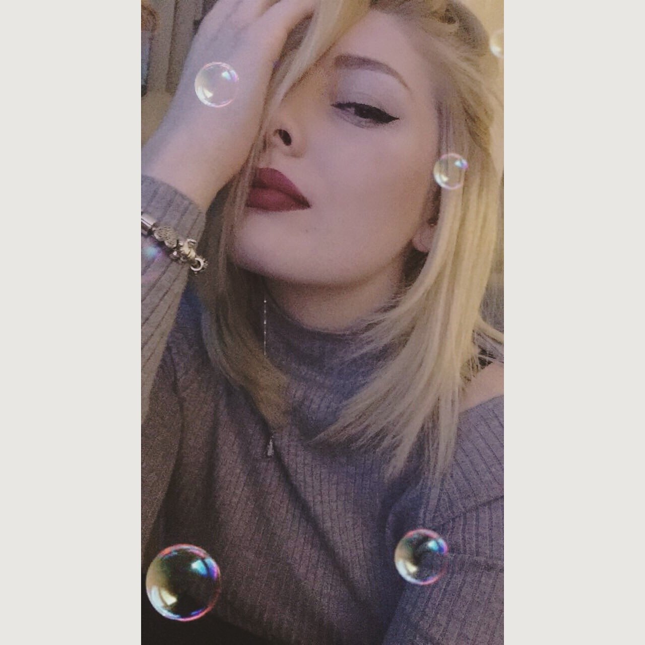 _Lottiieee_'s profile picture. Every rose has it's thorn ... #StudentParamedic 🚑 🚨 #StJohnAmbulance 👷🏼 Love #Disney ⛄️