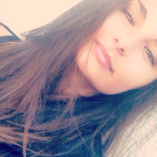 ninaa_i's profile picture. 