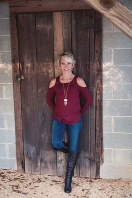 Hairslavegirl's profile picture. Never look down on someone unless you're helping them up