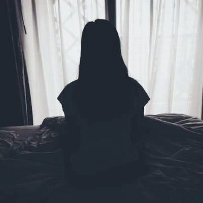 eunicechw's profile picture. i feel like death