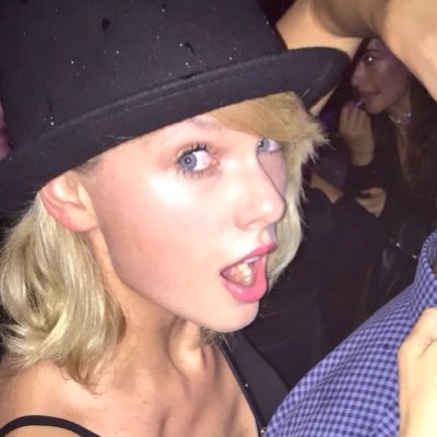 swiftiechelle01's profile picture. 