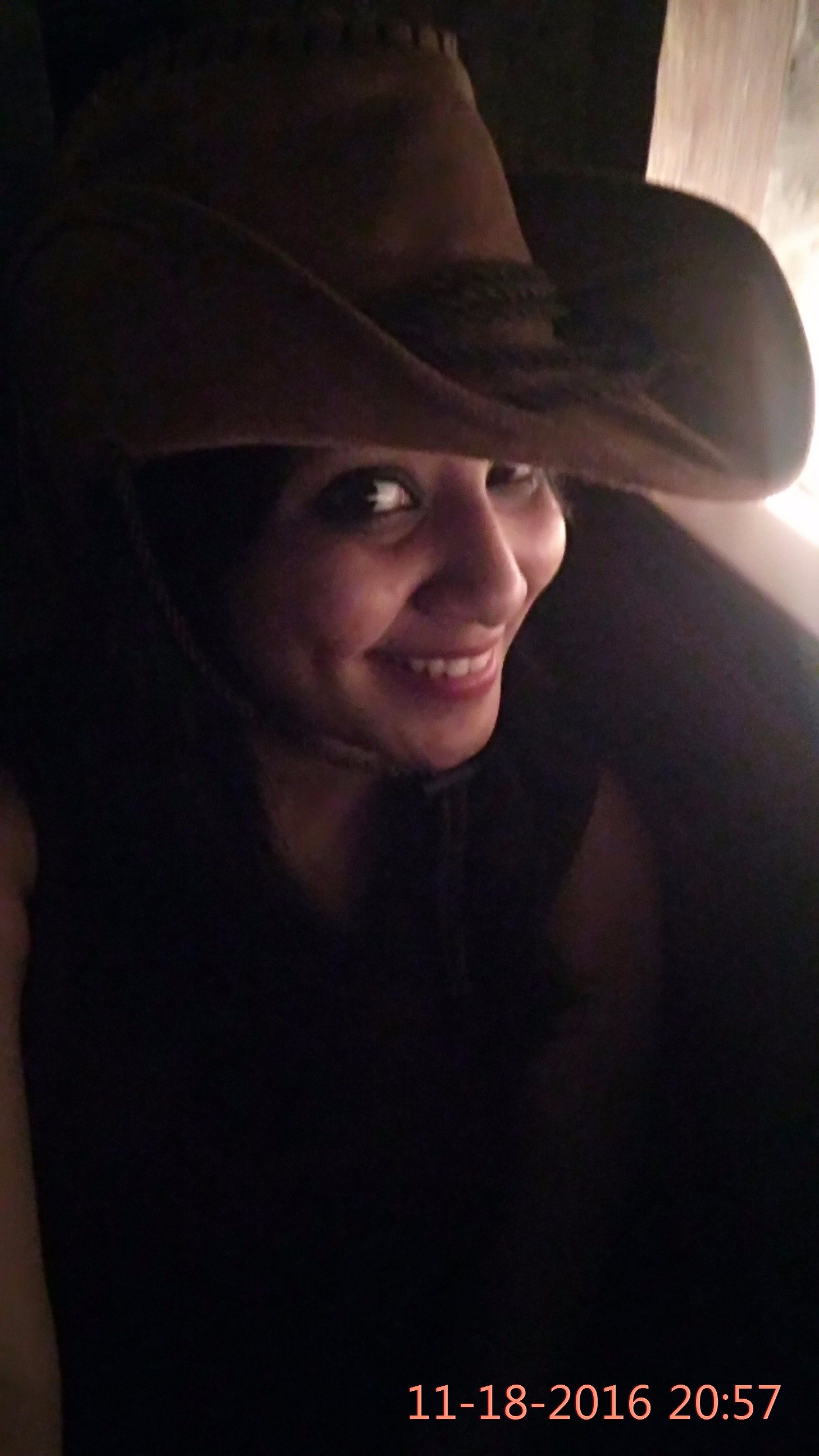 SuvarnGade's profile picture. Fun lover! Hate hypocrites    ! Love food n travel