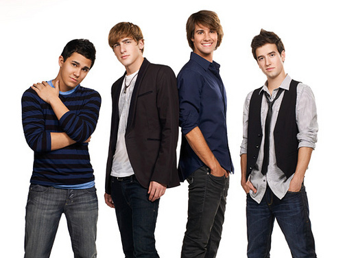 BTRdaily's profile picture. Here to update you on your favorite band, Big Time Rush.