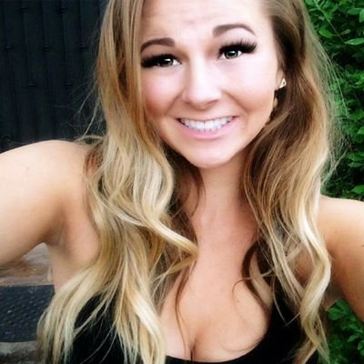 moezgoes's profile picture. Lifes a fiesta and Im eatin all da bean dip