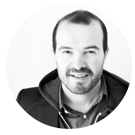Rédacteur publicitaire et web à mon compte, blogueur et poète à mes heures. J'aime la créativité sous toutes ses formes, la pizza, le camping et la IPA.
