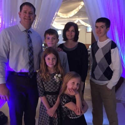 Iowa Educator, Husband, Dad to 4 great children! MBAEA, committed to serving others while leading!