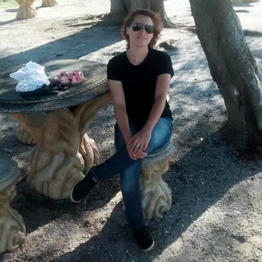 carla_sapientia's profile picture. O sábio fala porque tem alguma coisa a dizer; o tolo porque tem que dizer alguma coisa. 

Platão