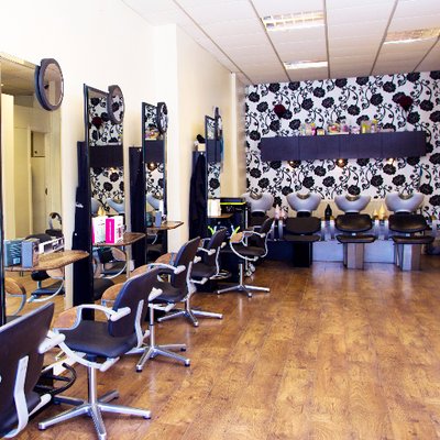 Premier Hairdressing Pa Twitter Junior Stylist Wanted Junior