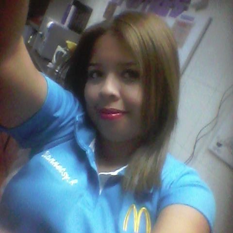 biannetrondon's profile picture. soy simplemente yo! me  gusta ser directa y se que es lo que en realidad  quiero en la vida.  soy alocada y divertida me gusta ser sociable y amo a mi familia