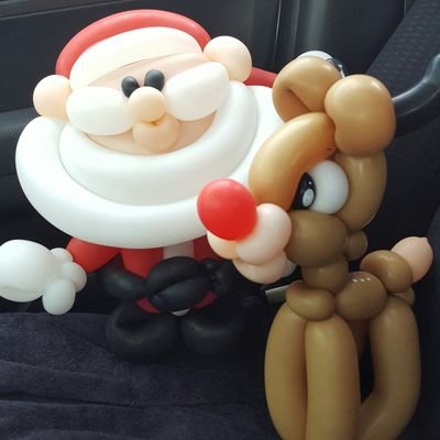 Balloon Artist from Los Angeles & Orange County.  Available for birthday parties, Restaurants, Farmers' Markets, Malls and plazas, corporate events and more!