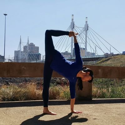 [ Made in China ]
[ Yoga teacher ]
[ Instagram: pseudo_kate ]