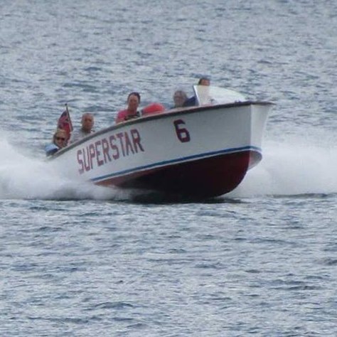 11 seat commercial speedboat