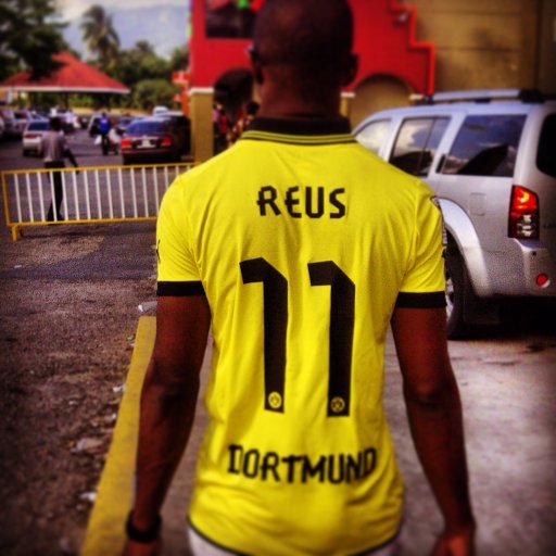 JusJoe's profile picture. BVB fan till the end. Caribbean based visionary. And...hablo poco español tambien.