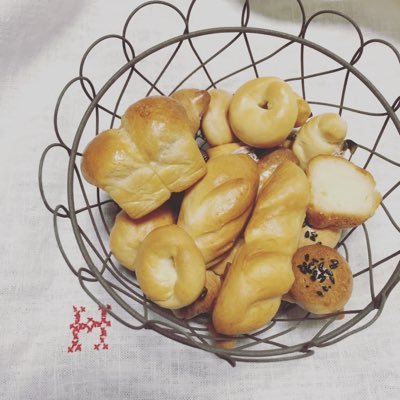 jask6844's profile picture. 大好きなリネン、コットンなどを使った小物やお洋服、飾りパン、ドライフラワーを使ったインテリアなど、販売しています。(●´ー｀●)イベント出店はInstagramにて。