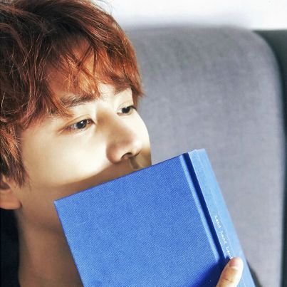 The blue sky (青) is waiting for the drizzle rain (宇) just like as i'm waiting for you.


 [ 大宇 | 규현 | 青 宇 ] ● @GaemGyu 의 아내 ●