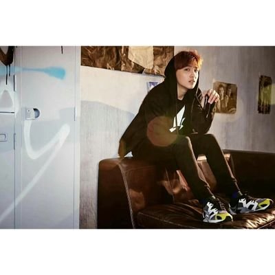 [봇] To The World 여긴 NCT! 안녕하세요               엔씨티 일이칠 그리고 엔씨티 드림의 해찬 입니다. Maknae in NCT 127 & Vocal in NCT Dream.