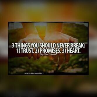 julikahusaain's profile picture. life is a madness