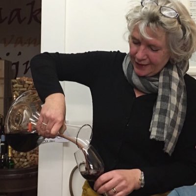 MarjabyWine's profile picture. Registervinoloog, wijncoach, gecertificeerd Registerwijndocent, wijnblogger. Eigenaar Eerste Soester Wijnschool https://t.co/ApGETrhYCD