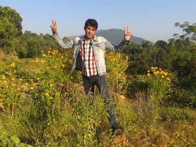 सादा जीवन उच्च बिचार भएको मान्छे  म 
घर मरो लम्जुङ #हाल काठ्मान्डौ