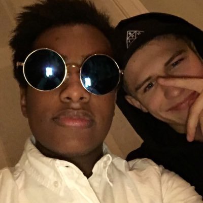 samlau99's profile picture. 