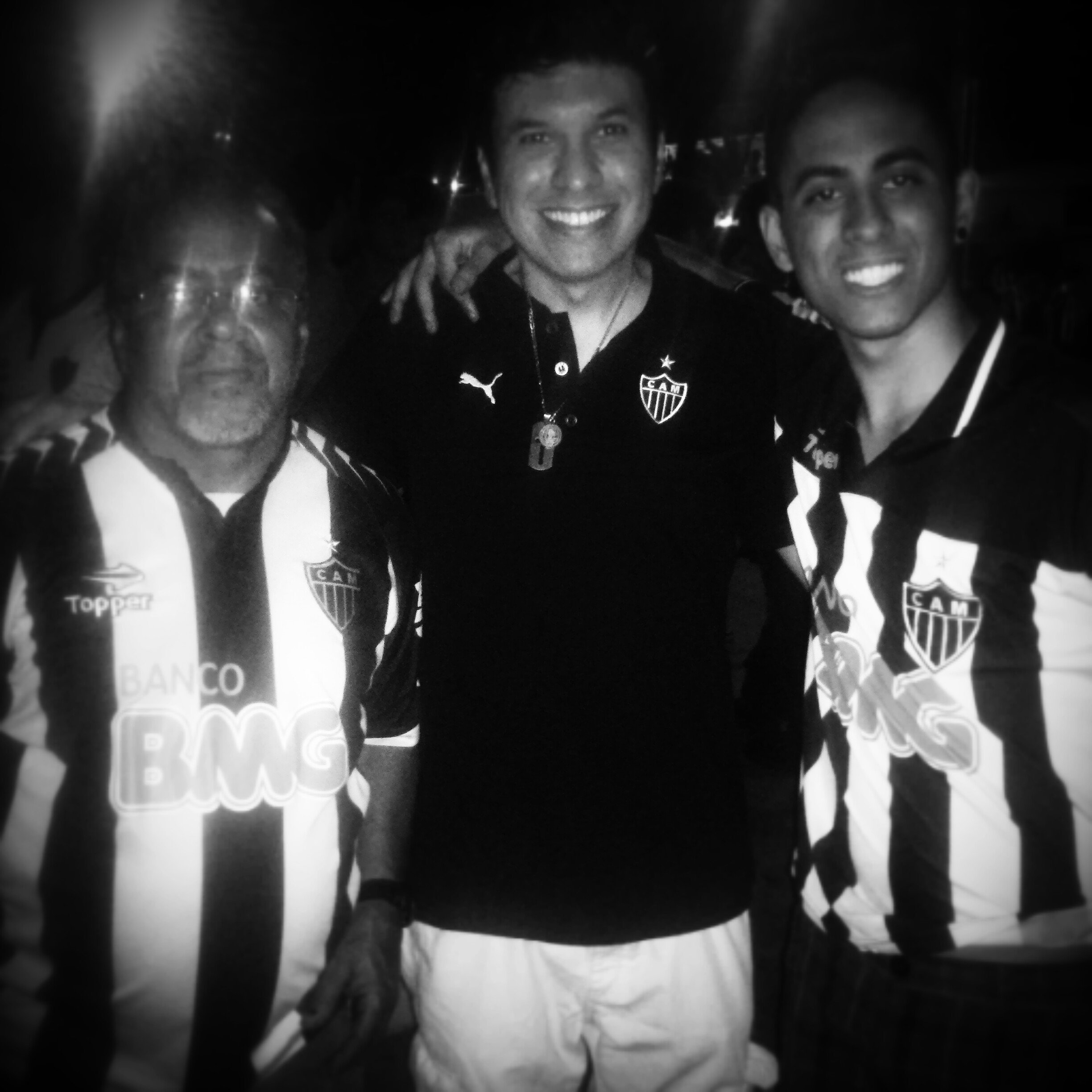 Eu te amo GALO. Elogio e crítico o time a cada partida quando merecerem. Só sigo quem me segue. Nossa Senhora rogai por nós.