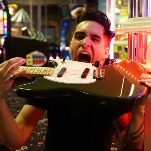 Desde 2012 nos dedicamos com amor ao Panic!At The Disco. Curiosidades e novidades sobre a banda! #DeathOfABachelor