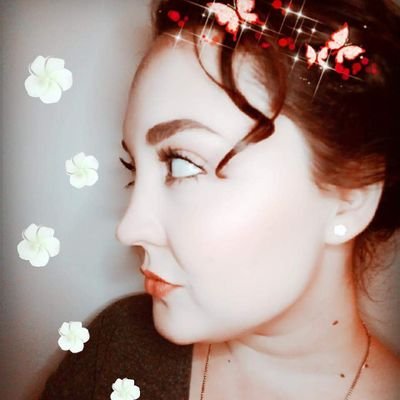 LaceyTsacudakis's profile picture. Makeup. Food. Yoga. Literature. I like that sh*t.