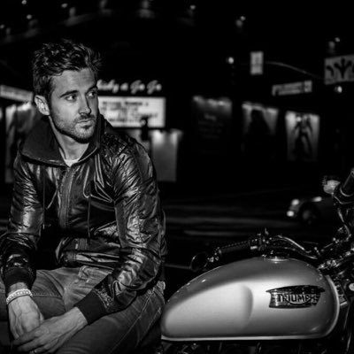 LeoGulaptis's profile picture. Actor•Writer•Coffee Drinker