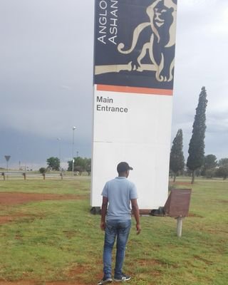 chrisstofrozoid's profile picture. Music,Love and Laughter is the remedy.