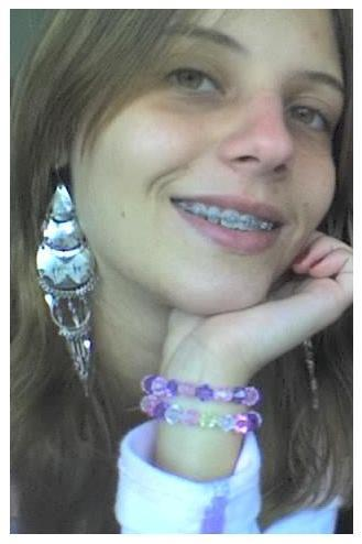 Uma menina curiosa.

Nαo sє prєoculpє com o quє єu sou .mαiis siim do quє єu sou cαpαz 　