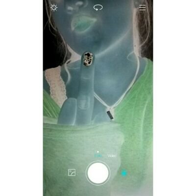 Facebook: Yareli Padrón -
Instagram: yareli_padronxd
(Siganme)