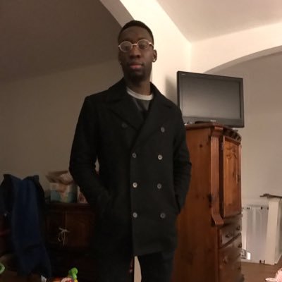 Helpdesk analyst at Yale Hospital; always forwards never backwards 😅