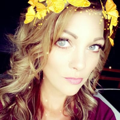 ammerk81's profile picture. Makeup lover-Follow https://t.co/uQthqLF7js